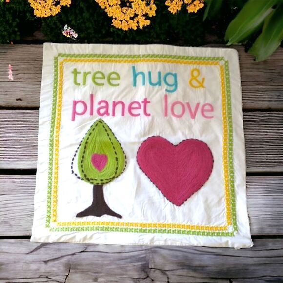 Pottery Barn Teen Pillow Cover Love Hug Planet Tree Embroidered Organic Cotton. - Picture 13 of 16